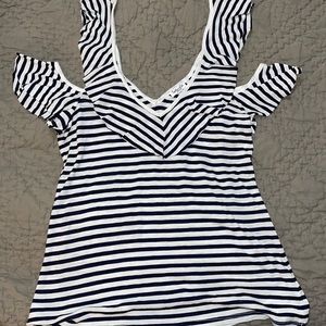 NWT Splendid cold-shoulder top